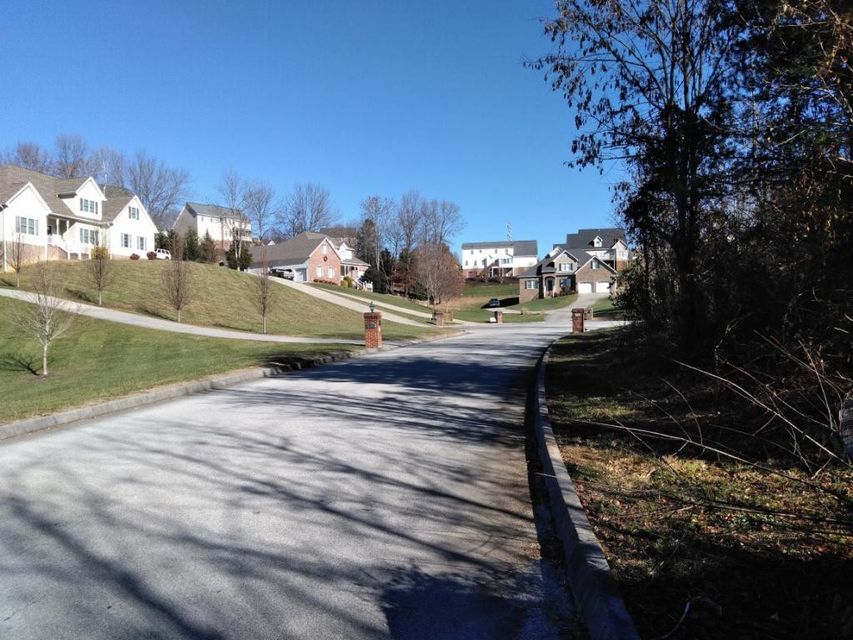Photo #3: 704 Sugarwood Court