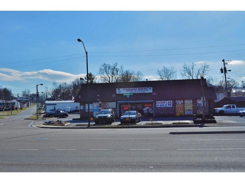 Photo #8: 701 Market Street