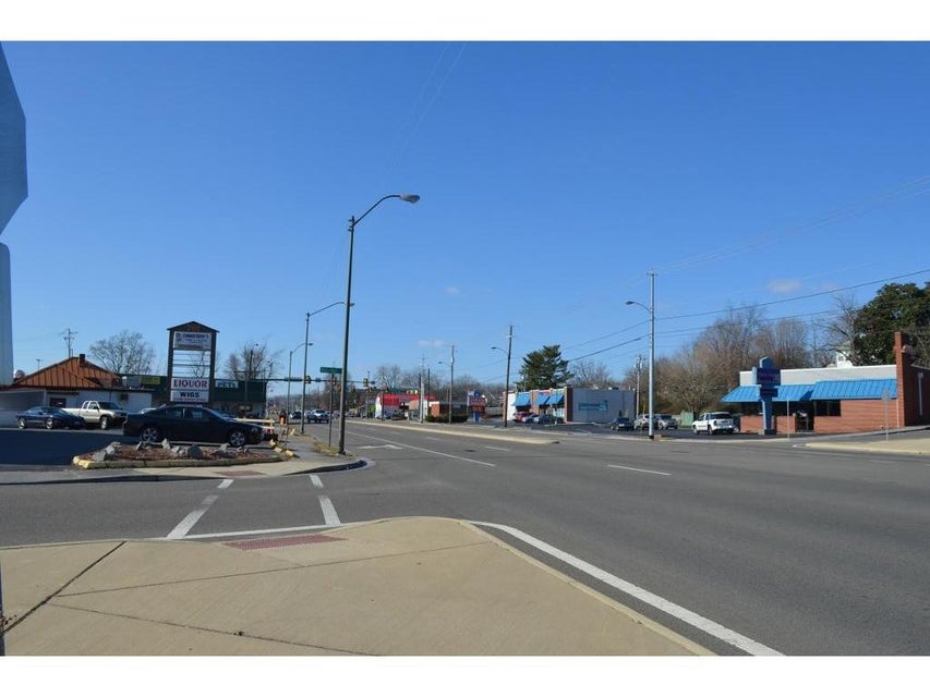Photo #7: 701 Market Street