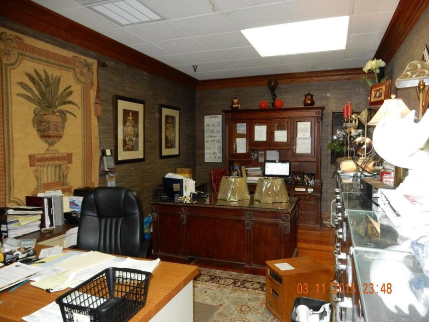 Photo #3: 610-612 State Street