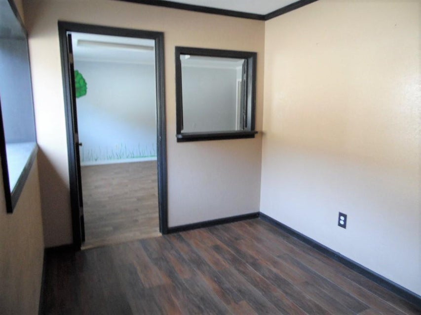 Photo #7: 1631 MAIN Avenue