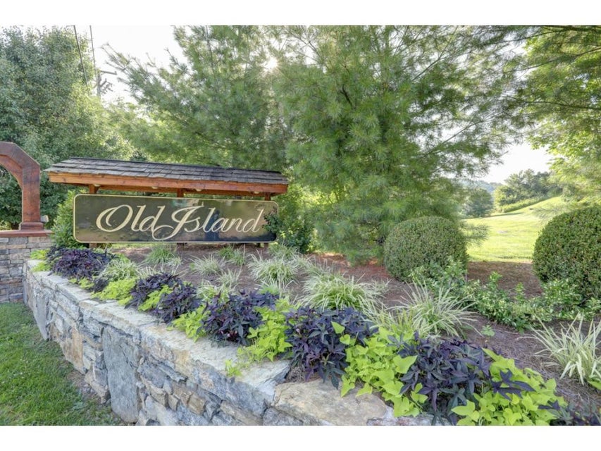 Photo #3: 418 Golf Ridge