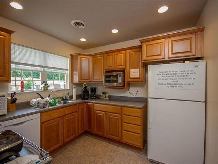 Photo #25: 8028 Mountain Ridge Drive