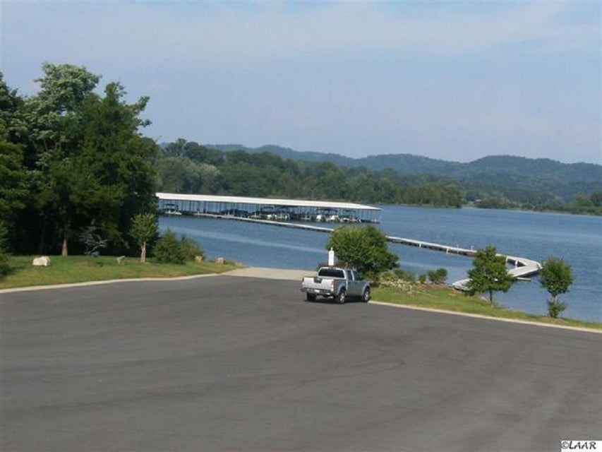 Photo #16: 8028 Mountain Ridge Drive