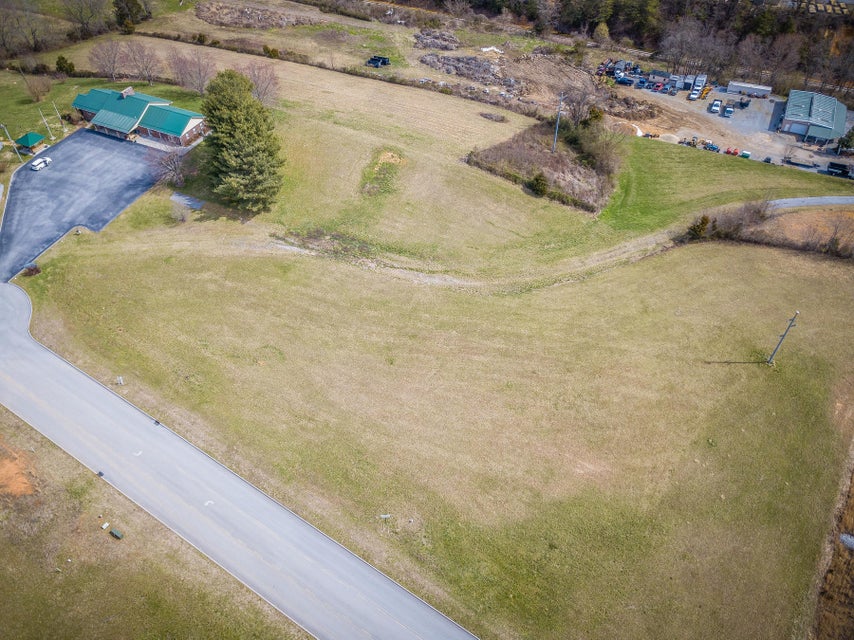Photo #2: 102 Unicoi Village Place