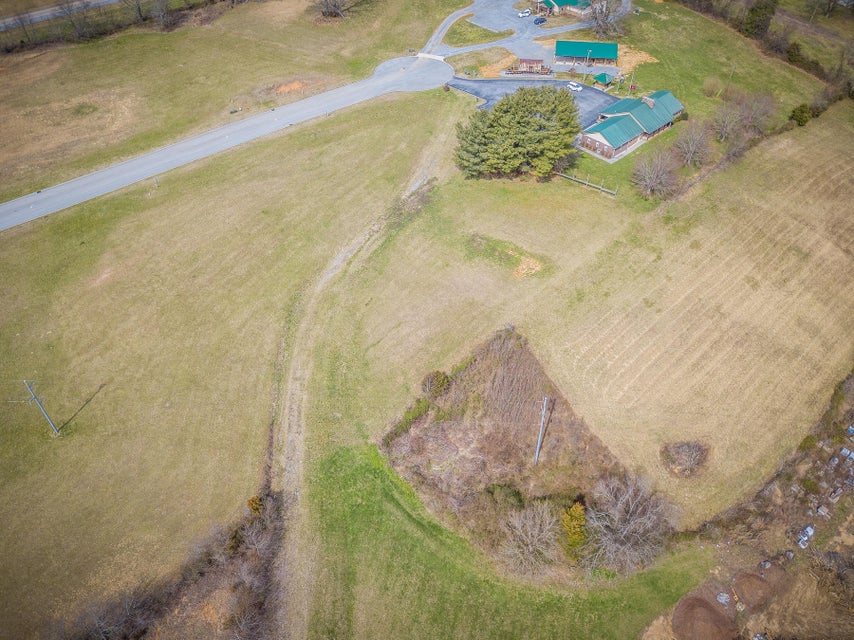 Photo #5: 102 Unicoi Village Place