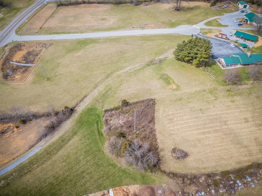 Photo #6: 102 Unicoi Village Place