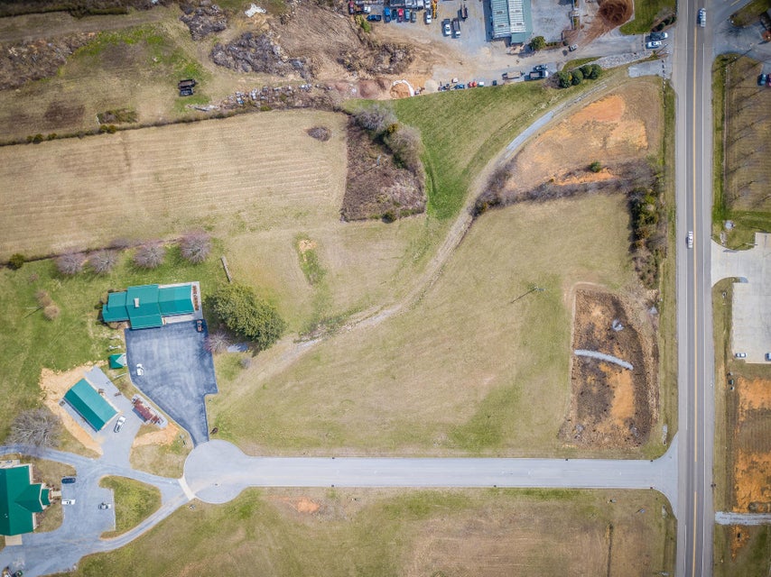 Photo #11: 102 Unicoi Village Place
