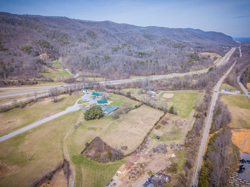 Photo #15: 102 Unicoi Village Place