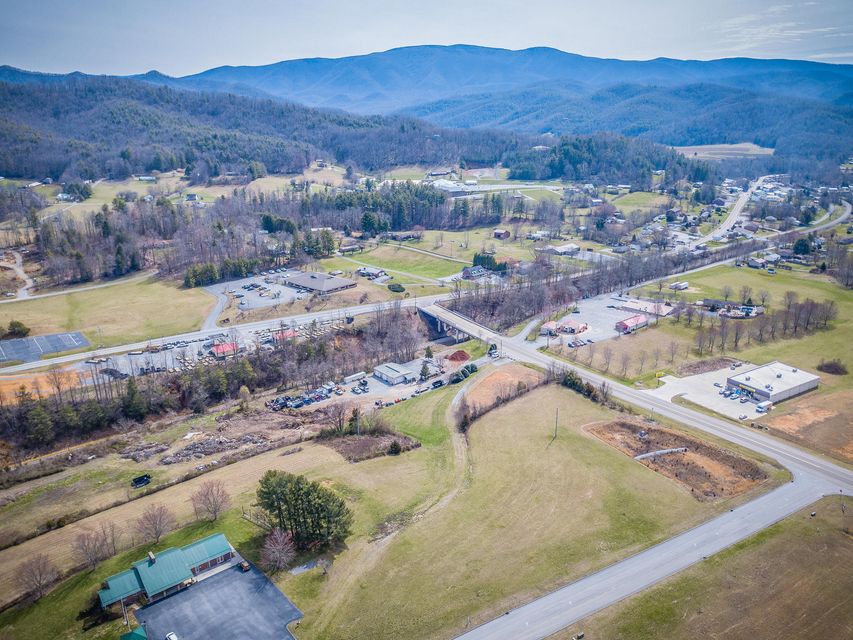 Photo #13: Tr 2 Unicoi Drive Drive