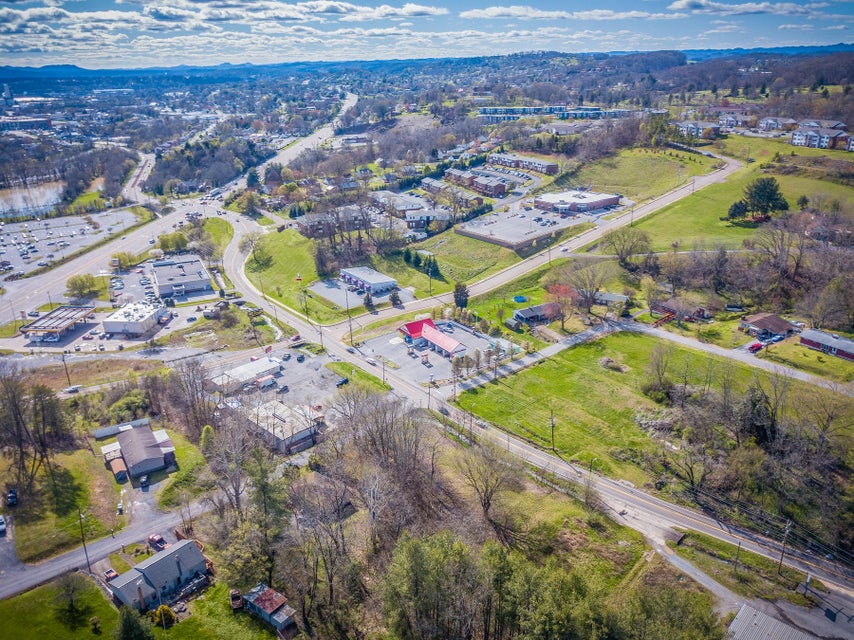 Photo #16: 1005&1009 Bloomingdale Road