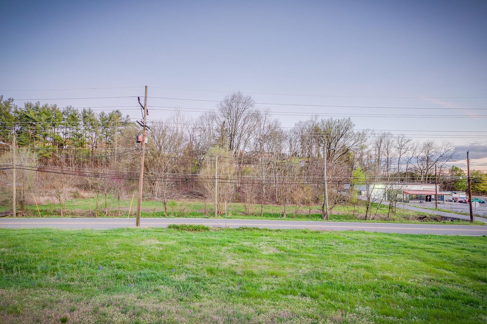 Photo #19: 1005&1009 Bloomingdale Road