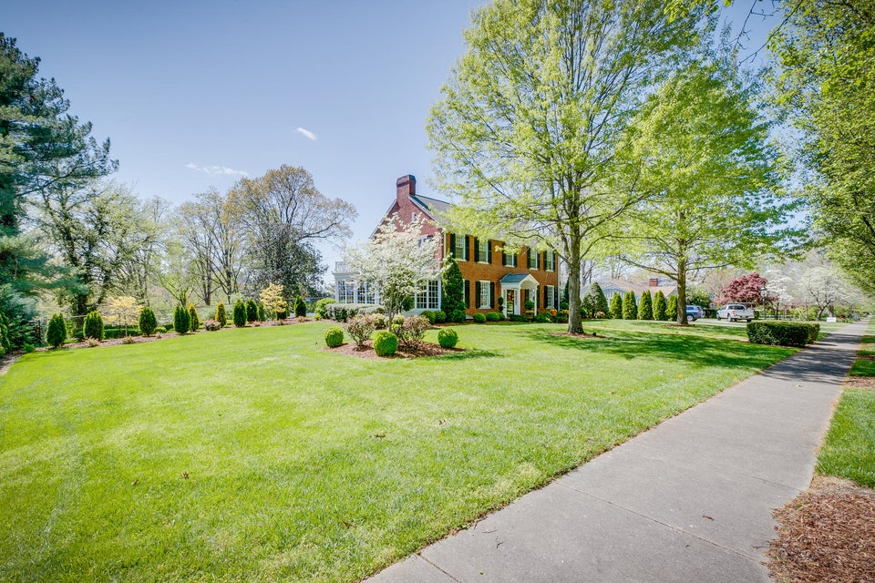 Photo #12: 1261 Watauga Street