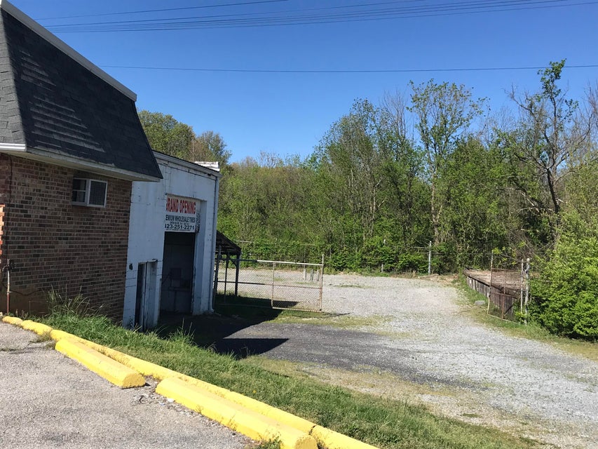 Photo #5: 585 Andrew Johnson Highway