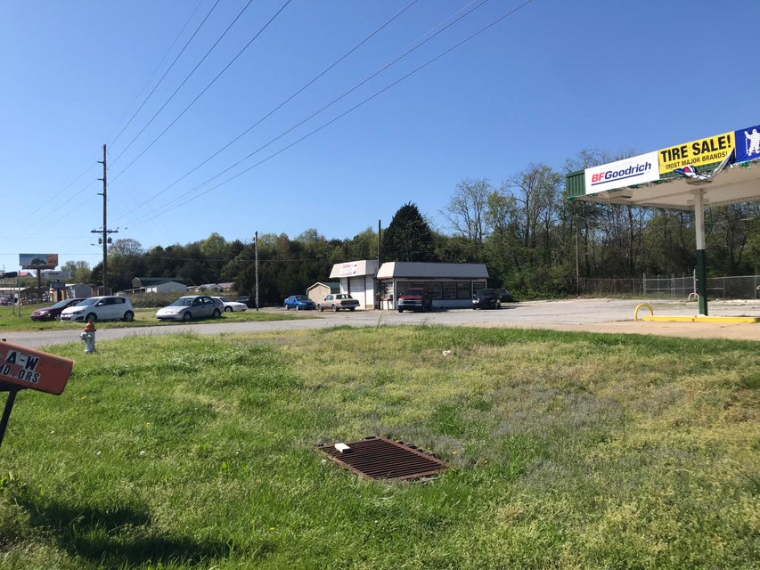 Photo #20: 585 Andrew Johnson Highway