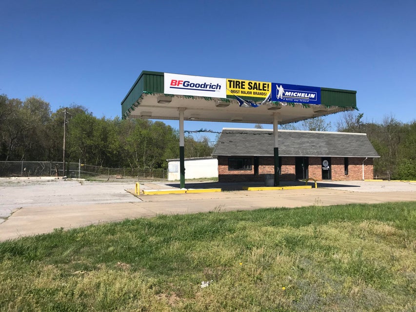 Photo #2: 585 Andrew Johnson Highway