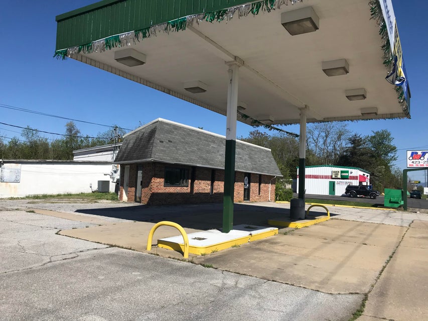 Photo #31: 585 Andrew Johnson Highway