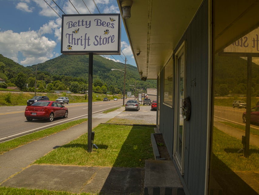 Photo #26: 2556 Us Highway 23