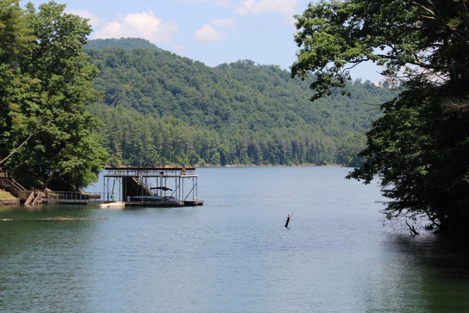 Photo #5: 8 Oak Point Place