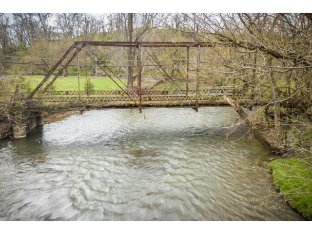 Photo #16: 411 Old Thomas Bridge Road