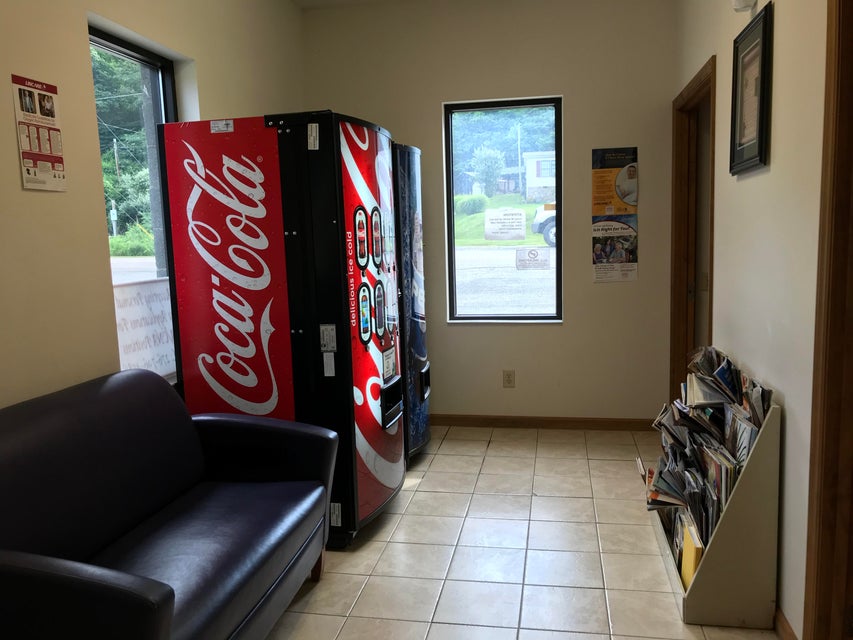 Photo #28: 11313 Highland Avenue
