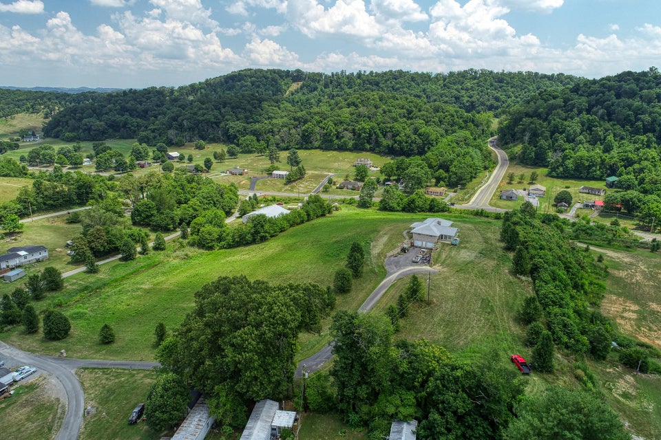 Photo #6: 213 229 Melrose Lane