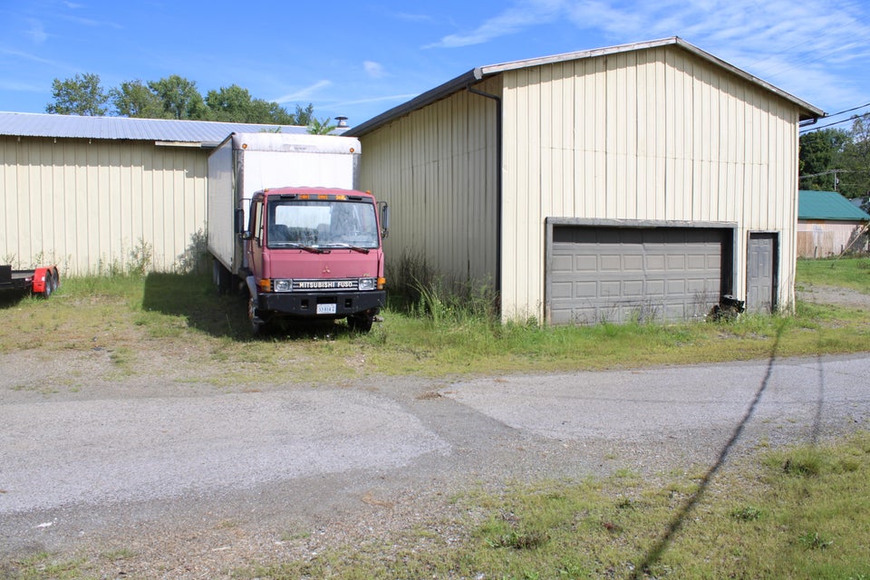Photo #7: 28435 Blaine Street