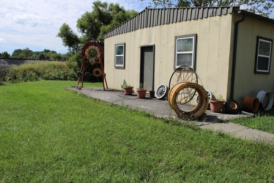 Photo #8: 28435 Blaine Street