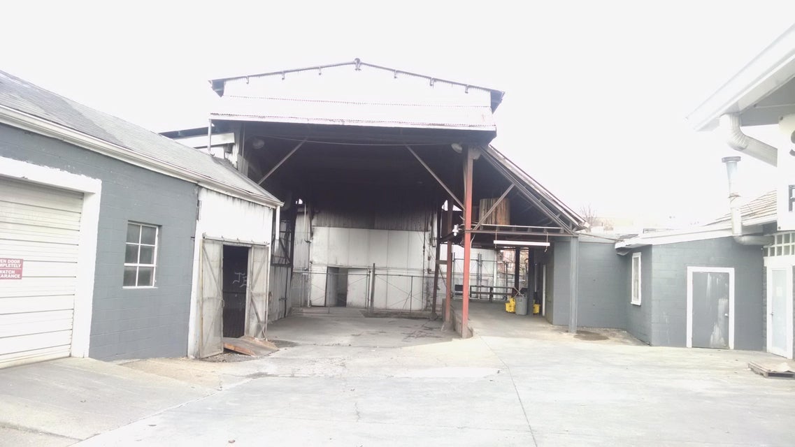 Photo #3: 724 Walnut Street