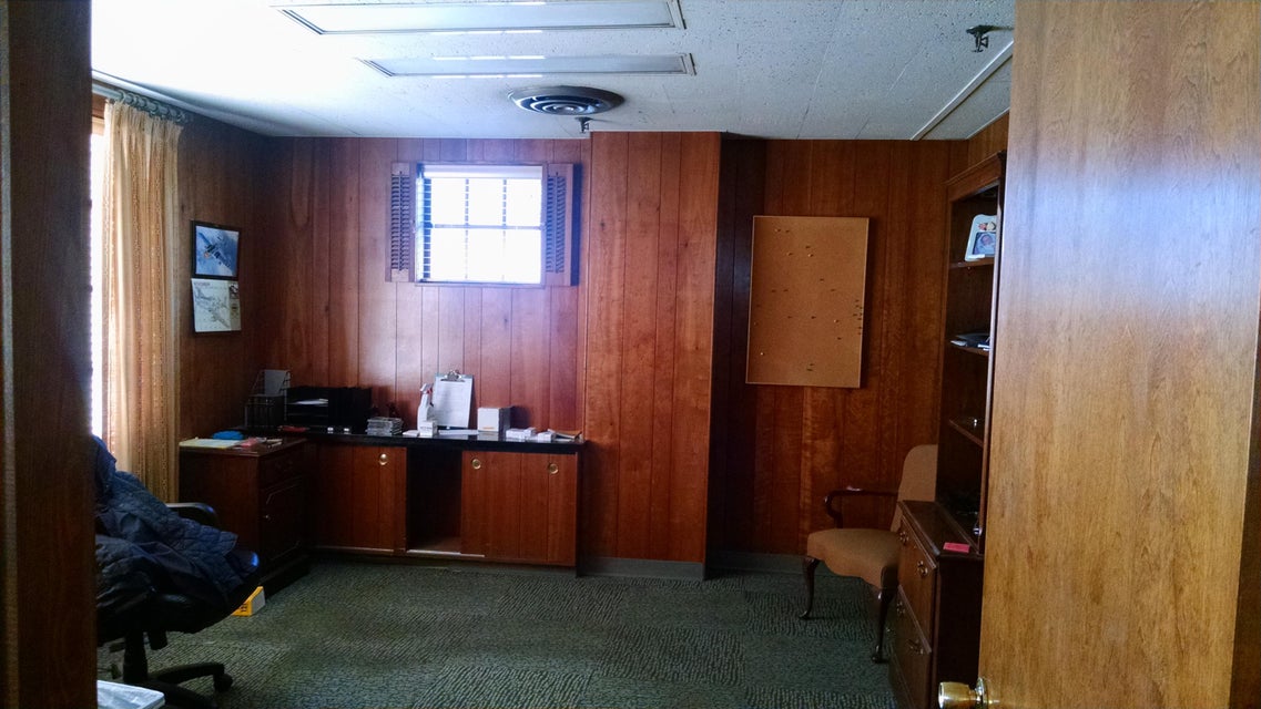 Photo #6: 724 Walnut Street