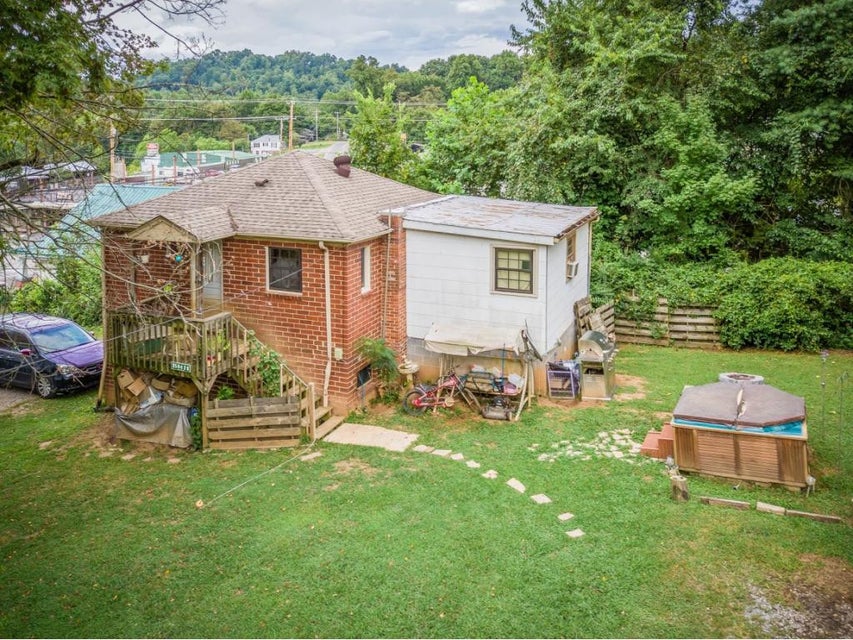 Photo #10: 5040 Fort Henry Drive