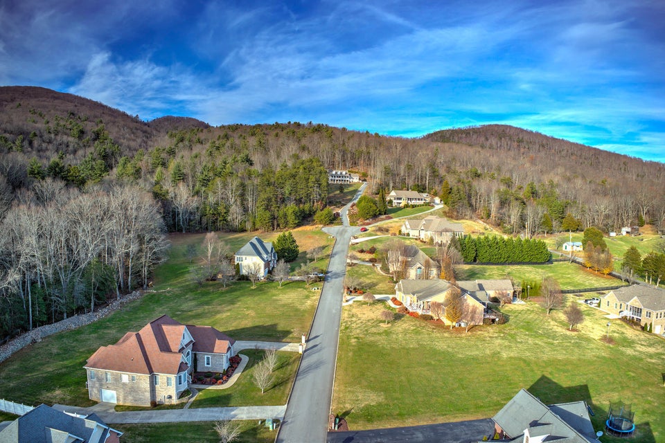 Photo #6: 14 Willshire Drive