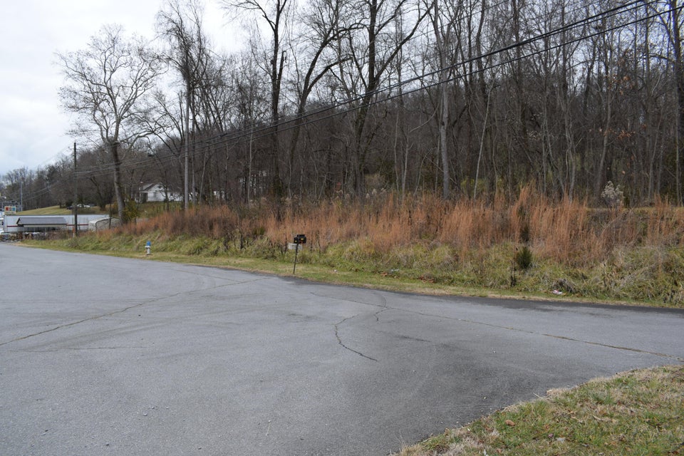 Photo #9: 4439 Bristol Highway
