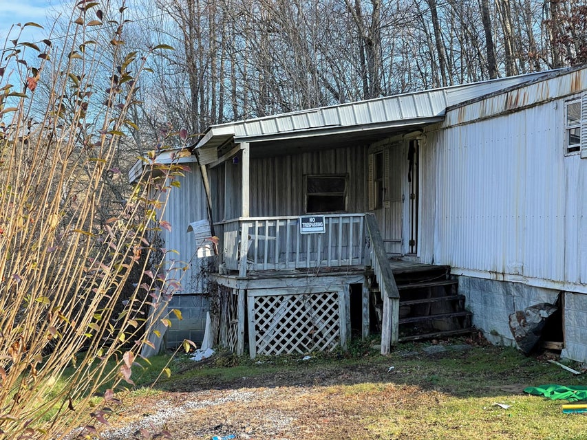 Photo #4: 241 Hughes Hollow Hollow