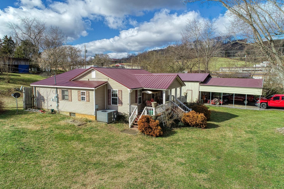 Photo #8: 110 Ferry Road