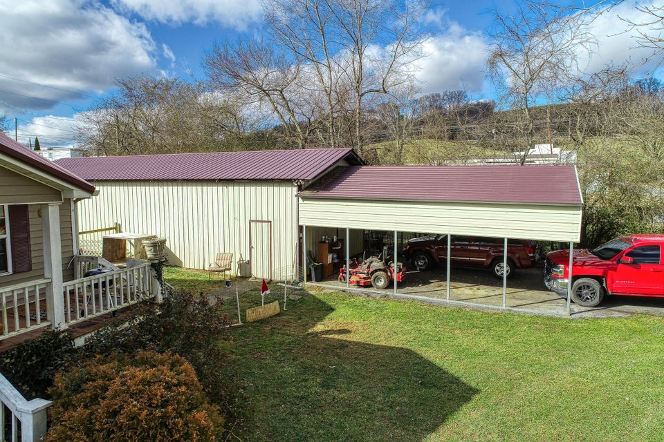 Photo #16: 110 Ferry Road