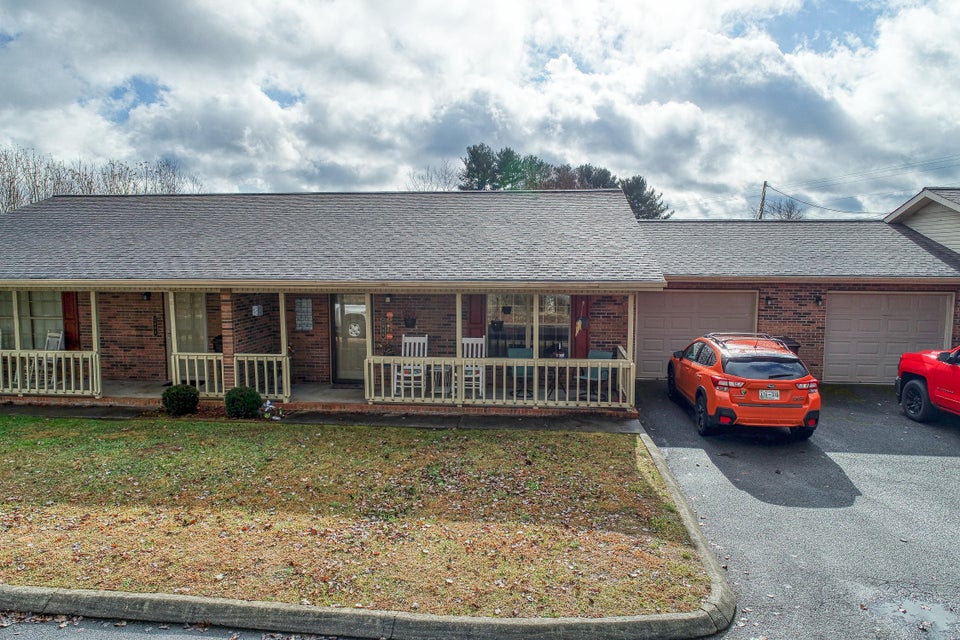 Photo #13: 2604/2608 Mayfield Drive
