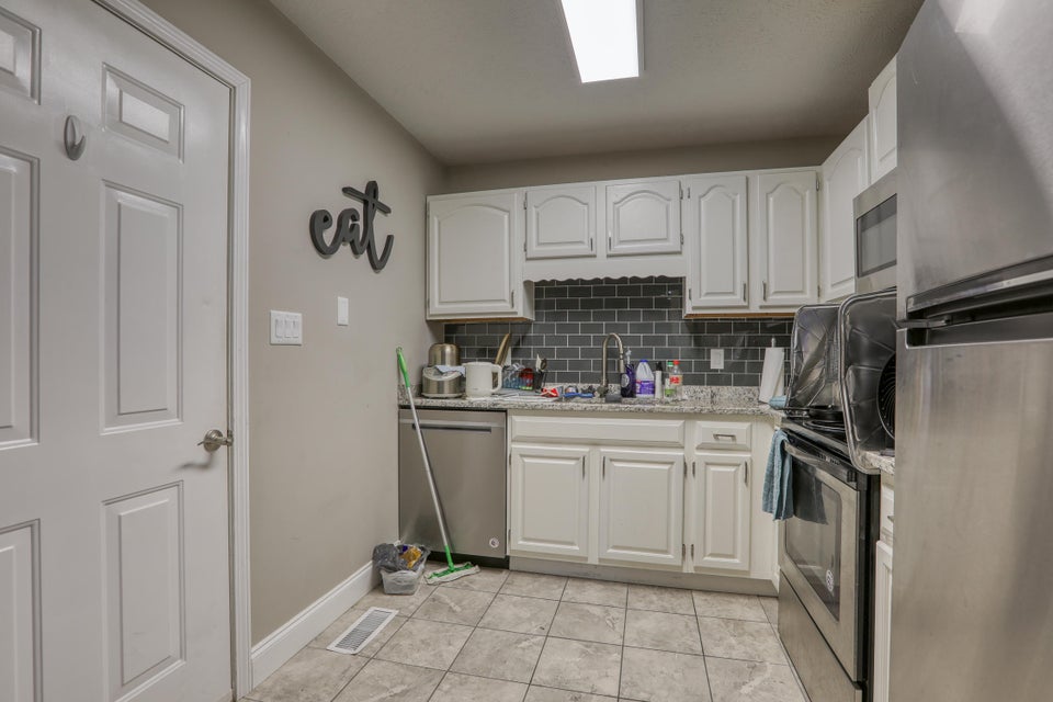 Photo #16: 2604/2608 Mayfield Drive