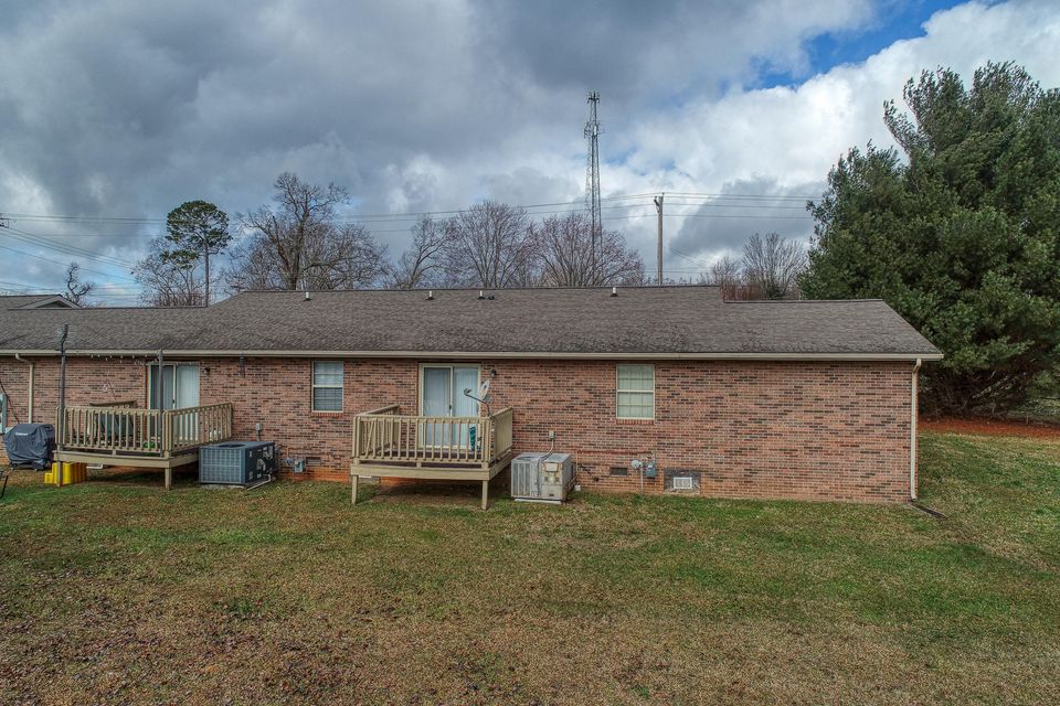Photo #34: 2604/2608 Mayfield Drive