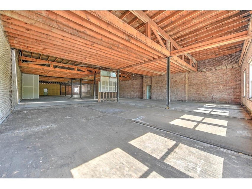 Photo #8: 212 Broad Street