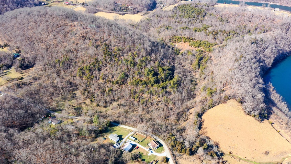 Photo #5: 1225 Hunting Hill Road