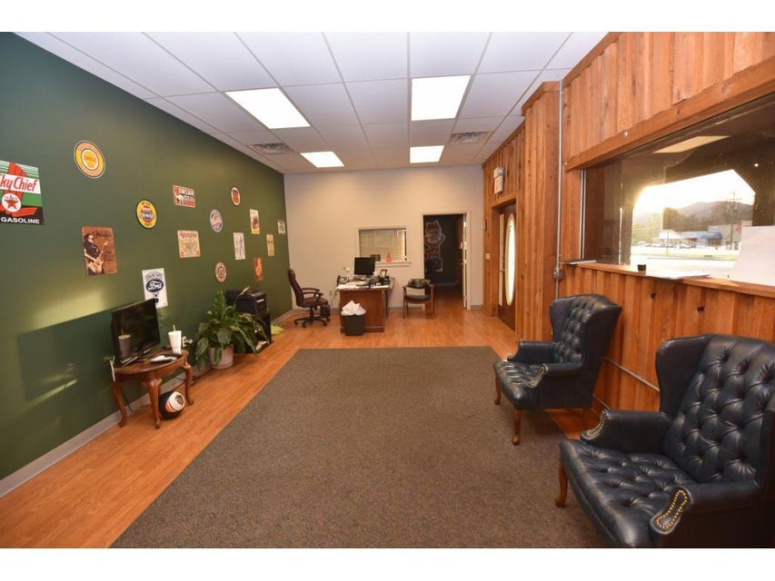 Photo #9: 1104 Main Avenue