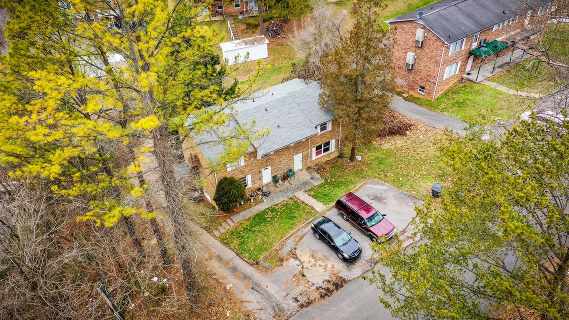 Photo #8: 916 Chadwick Drive