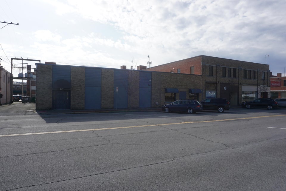 Photo #2: 201-217 New Street