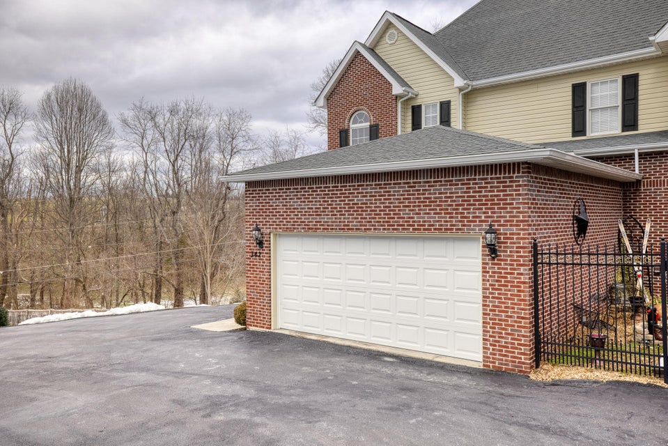 Photo #2: 342 Pinehurst Court