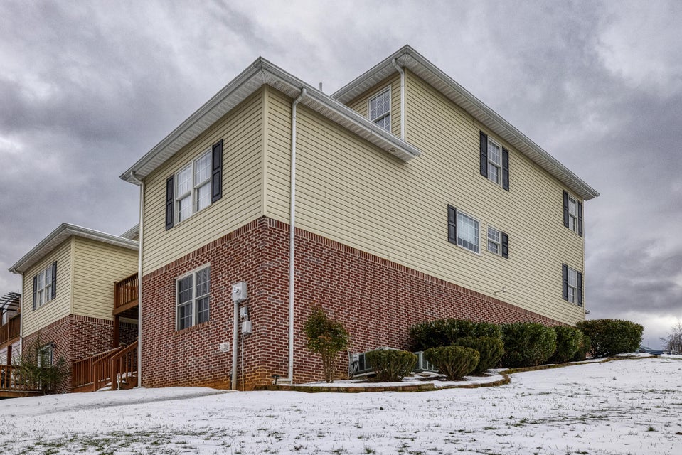 Photo #5: 342 Pinehurst Court