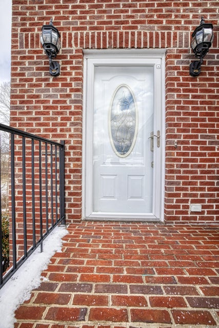 Photo #7: 342 Pinehurst Court