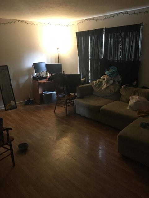 Photo #17: 916 Chadwick Drive