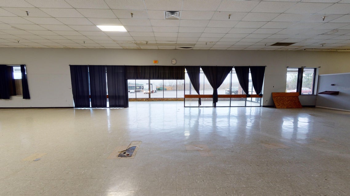Photo #16: 4540 University Boulevard
