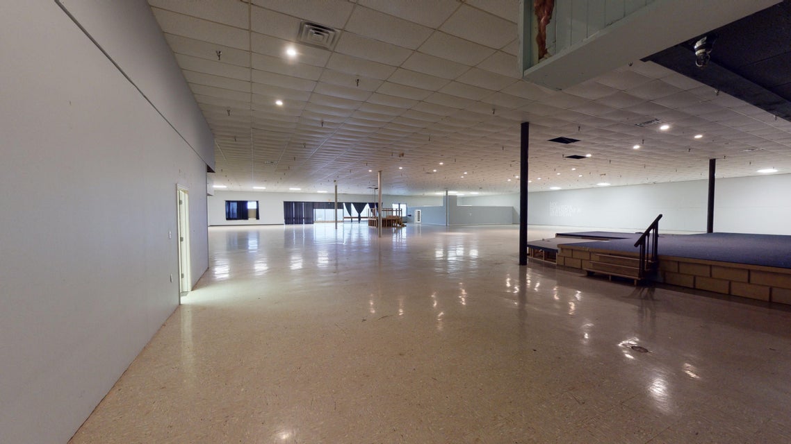 Photo #34: 4540 University Boulevard